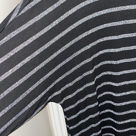 cleo | NWT: Woman’s Petite Striped Blouse - Size Large - Picture 3 of 6